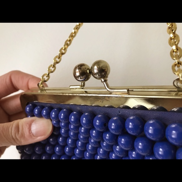 Blue beaded bag with gold tone kiss lock closure - Picture 6 of 15